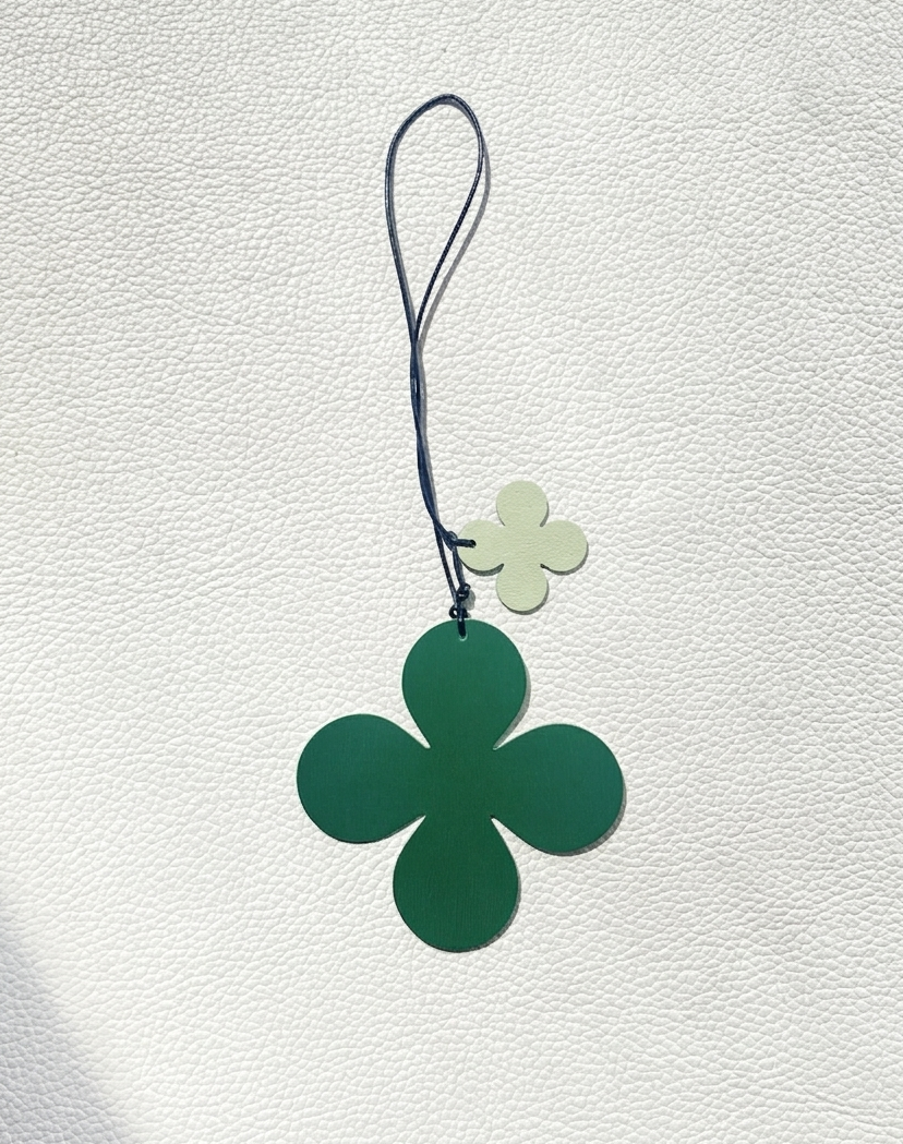 Dual Clover Bookmark - Image 2