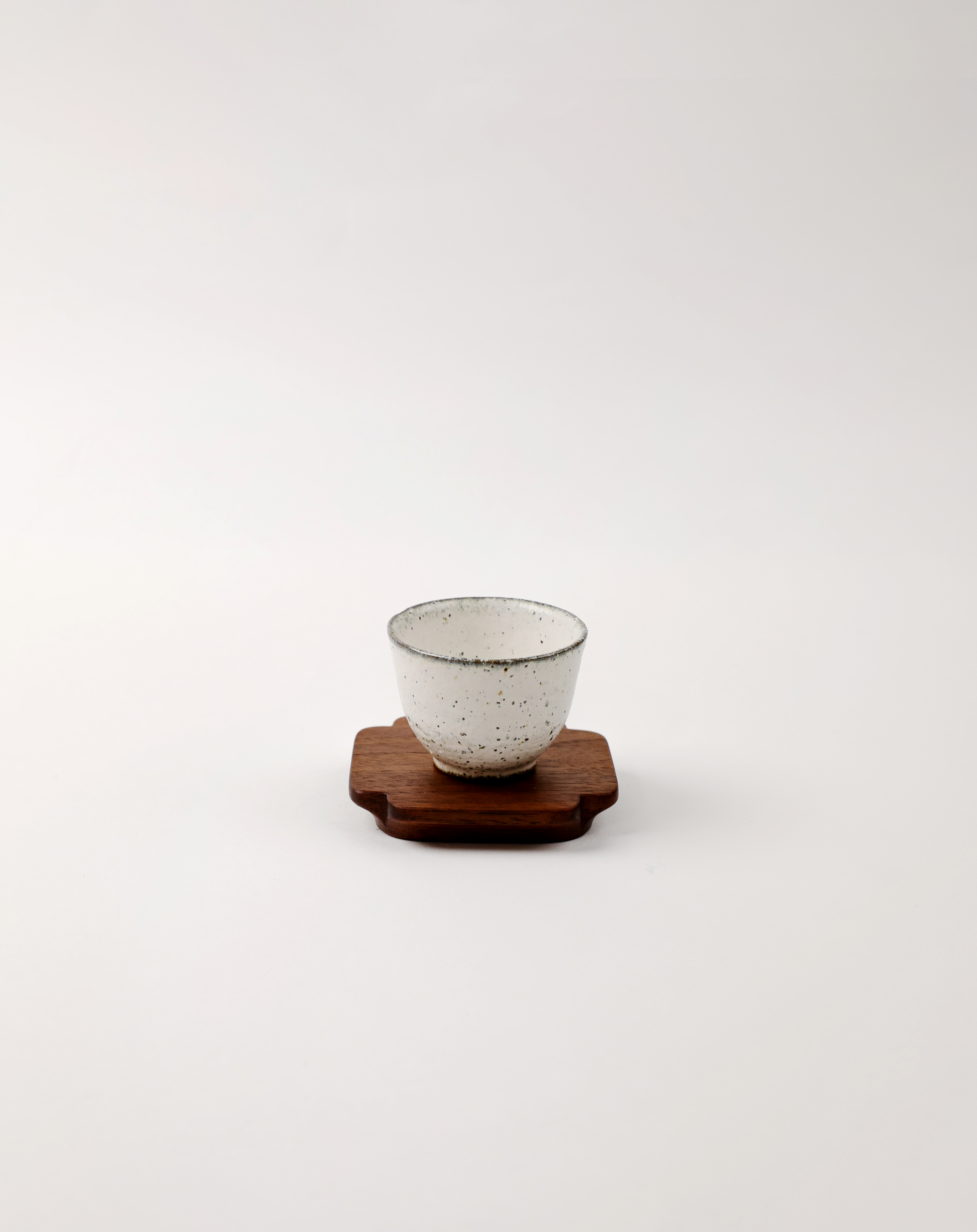 Cottage Snow Tea Cup - Image 2