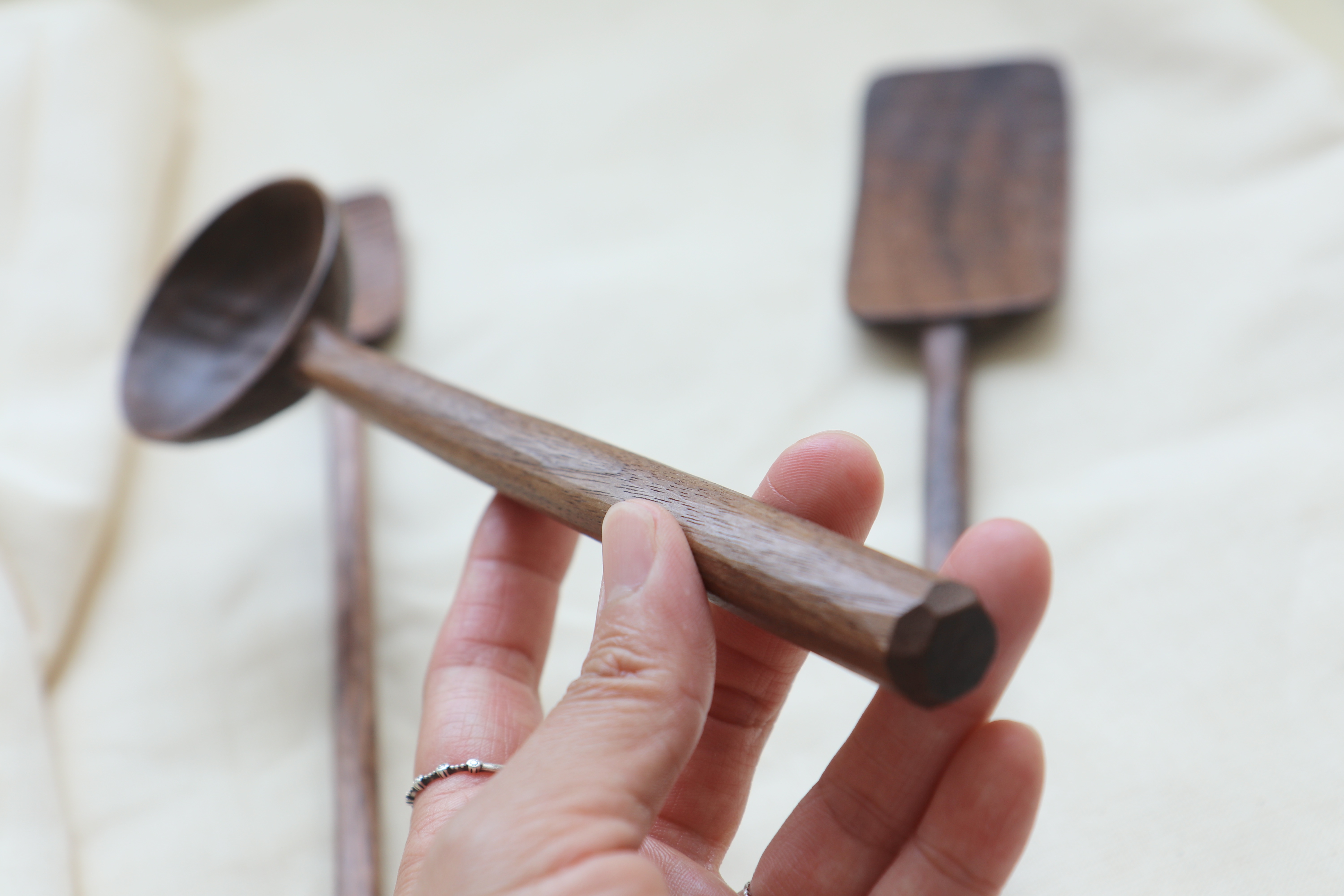 Walnut Full Moon Scoop - Image 5