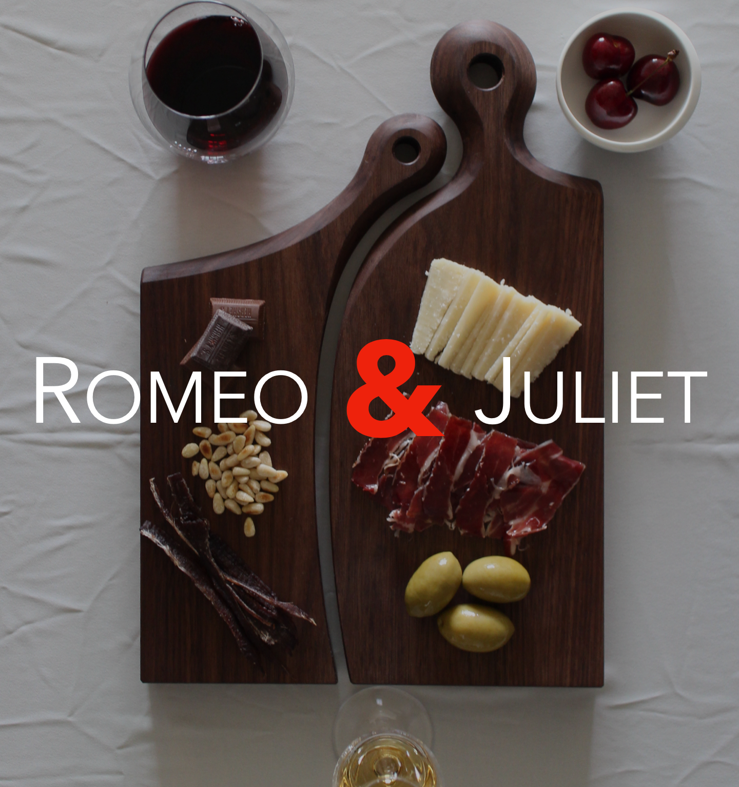 Romeo & Juliet Wooden Cheese Board Set