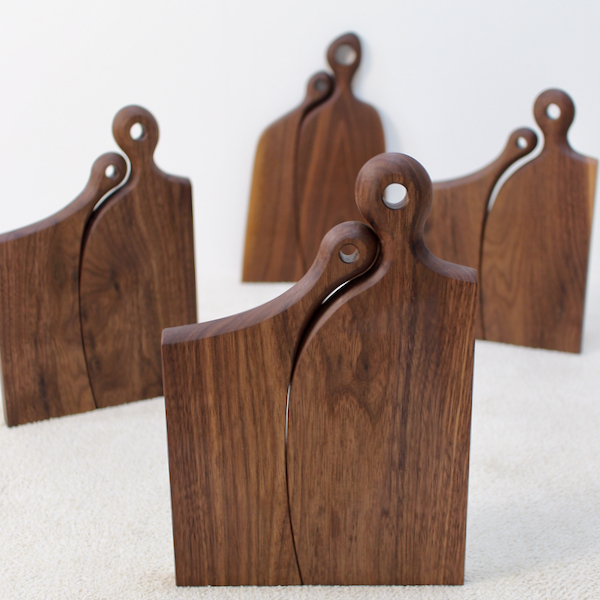 Romeo & Juliet Wooden Cheese Board Set - Image 5