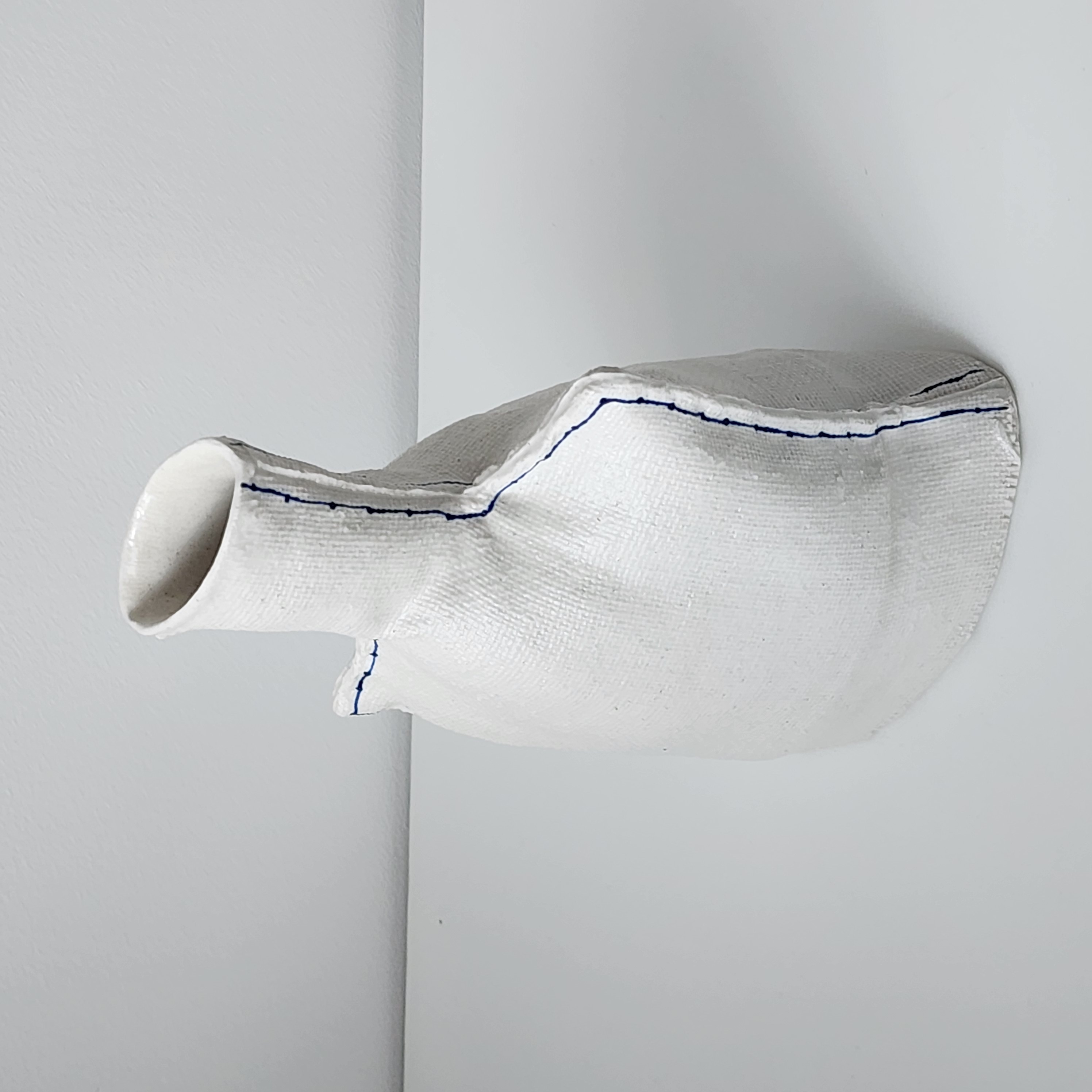 Square-shouldered vase - Image 3