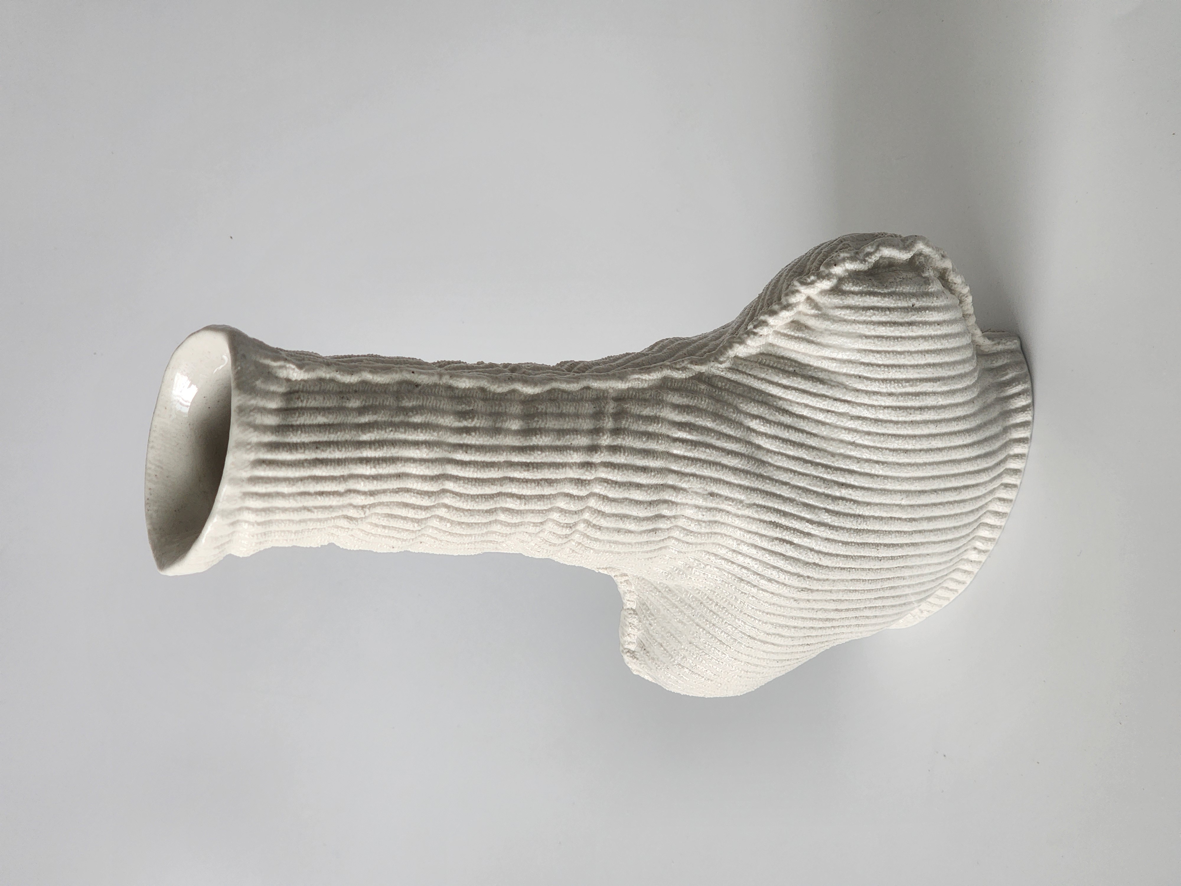 Corduroy long-necked vase - Image 3