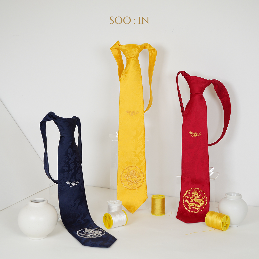 Procession of the Dragon : The Royal Dragon Robe Silk Tie(Dignity)