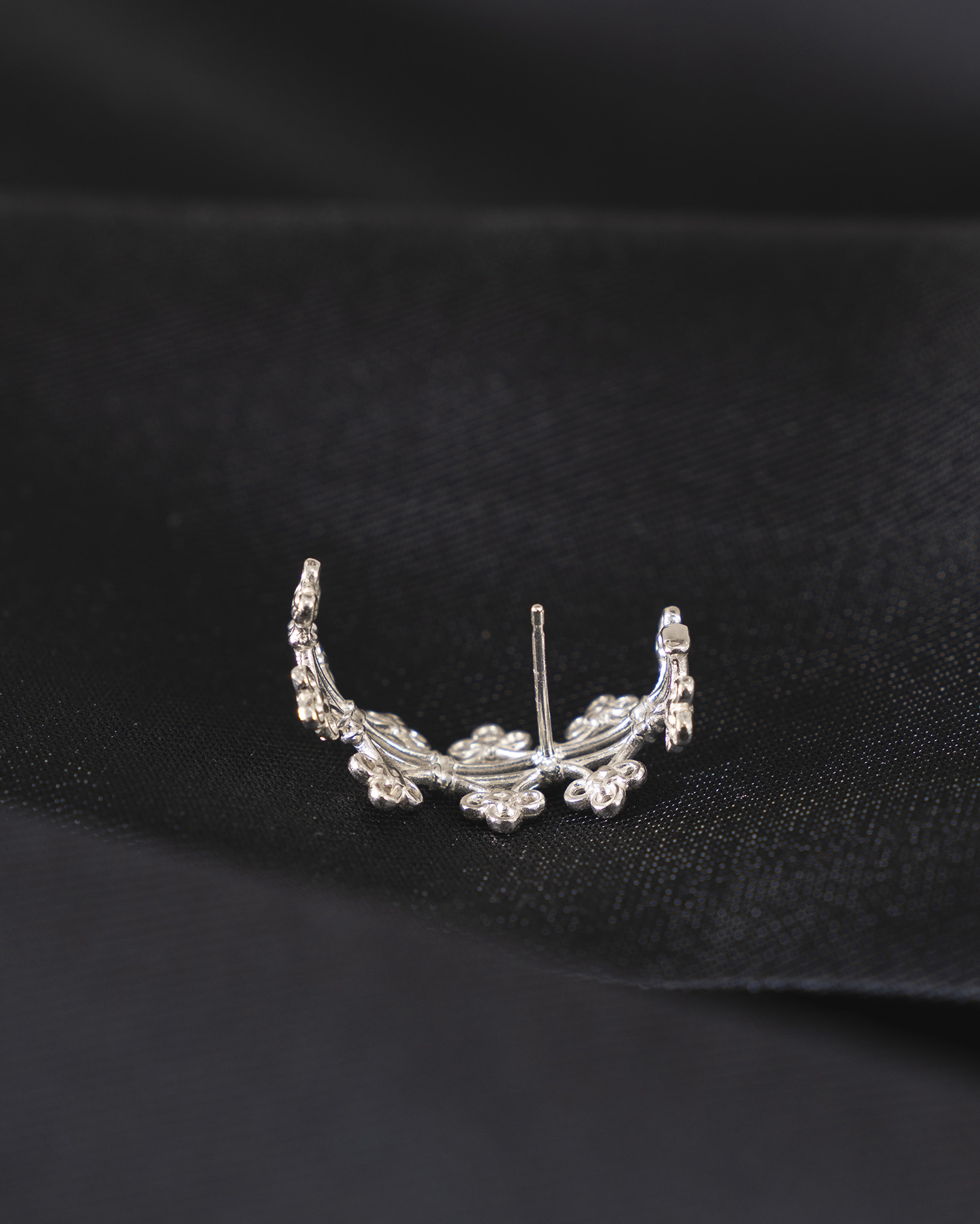 Woven Bloom Ear Cuff Earring - Image 4