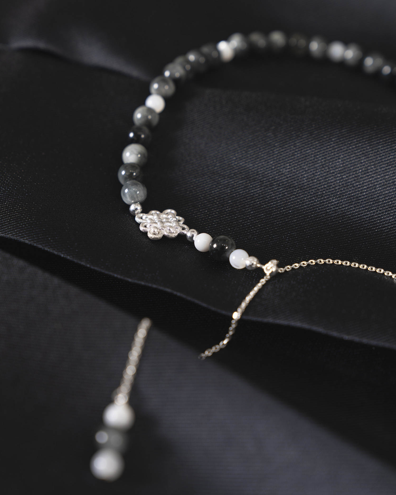 Obsidian Bloom – Necklace - Image 1