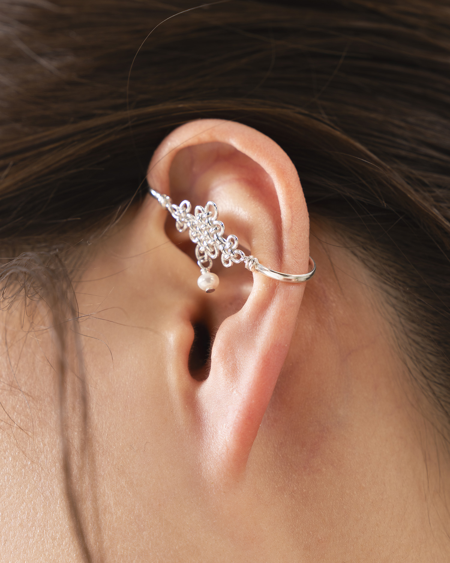 Byeongari (Chick) Knot Ear Clip - Image 1