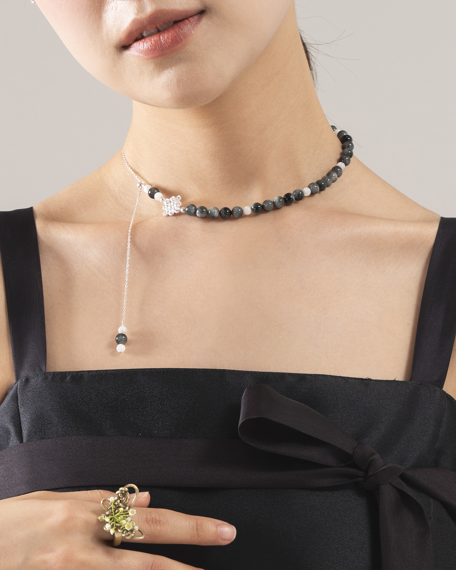 Obsidian Bloom – Necklace - Image 3