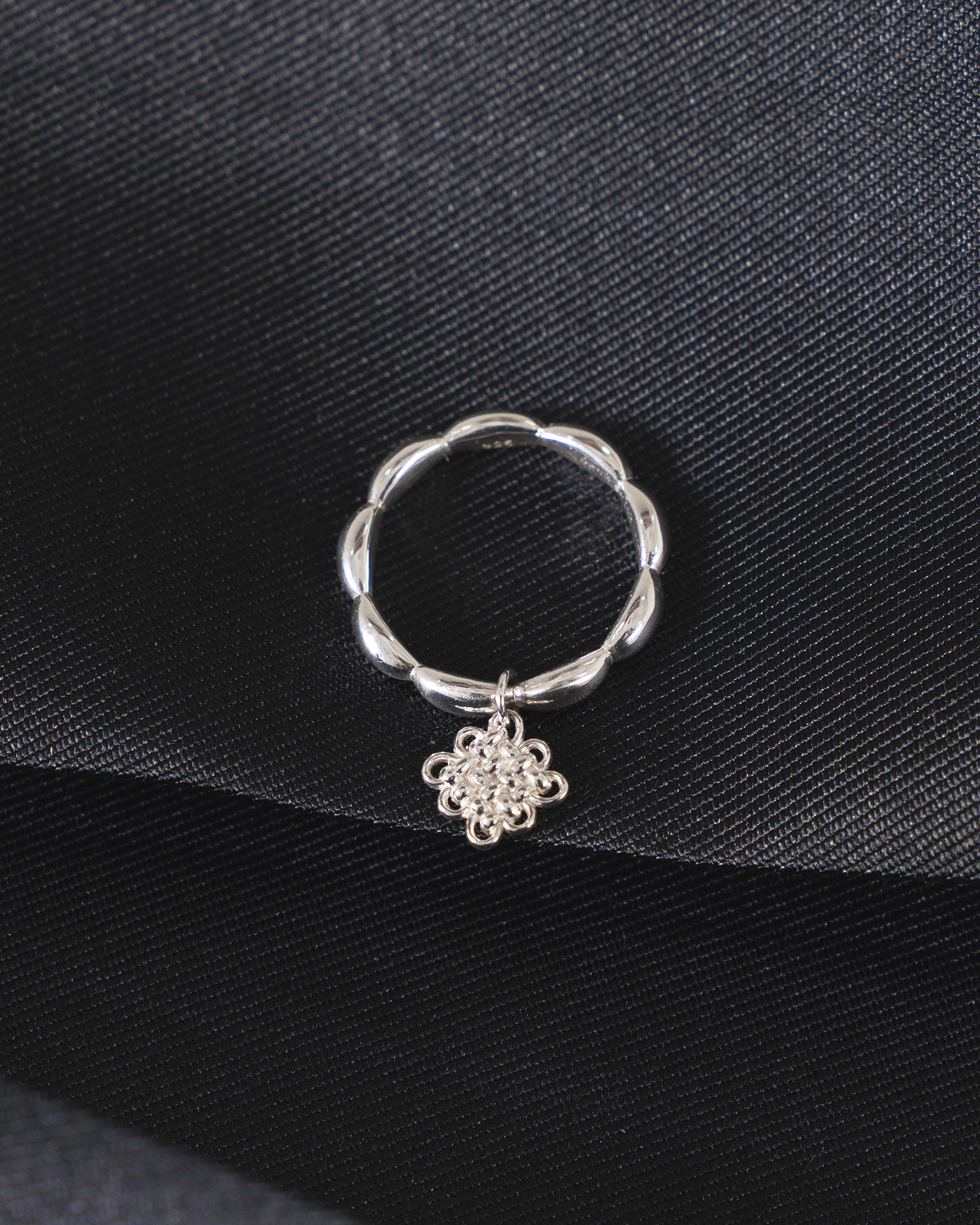 Gukhwa (Chrysanthemum) Knot Ring - Image 3