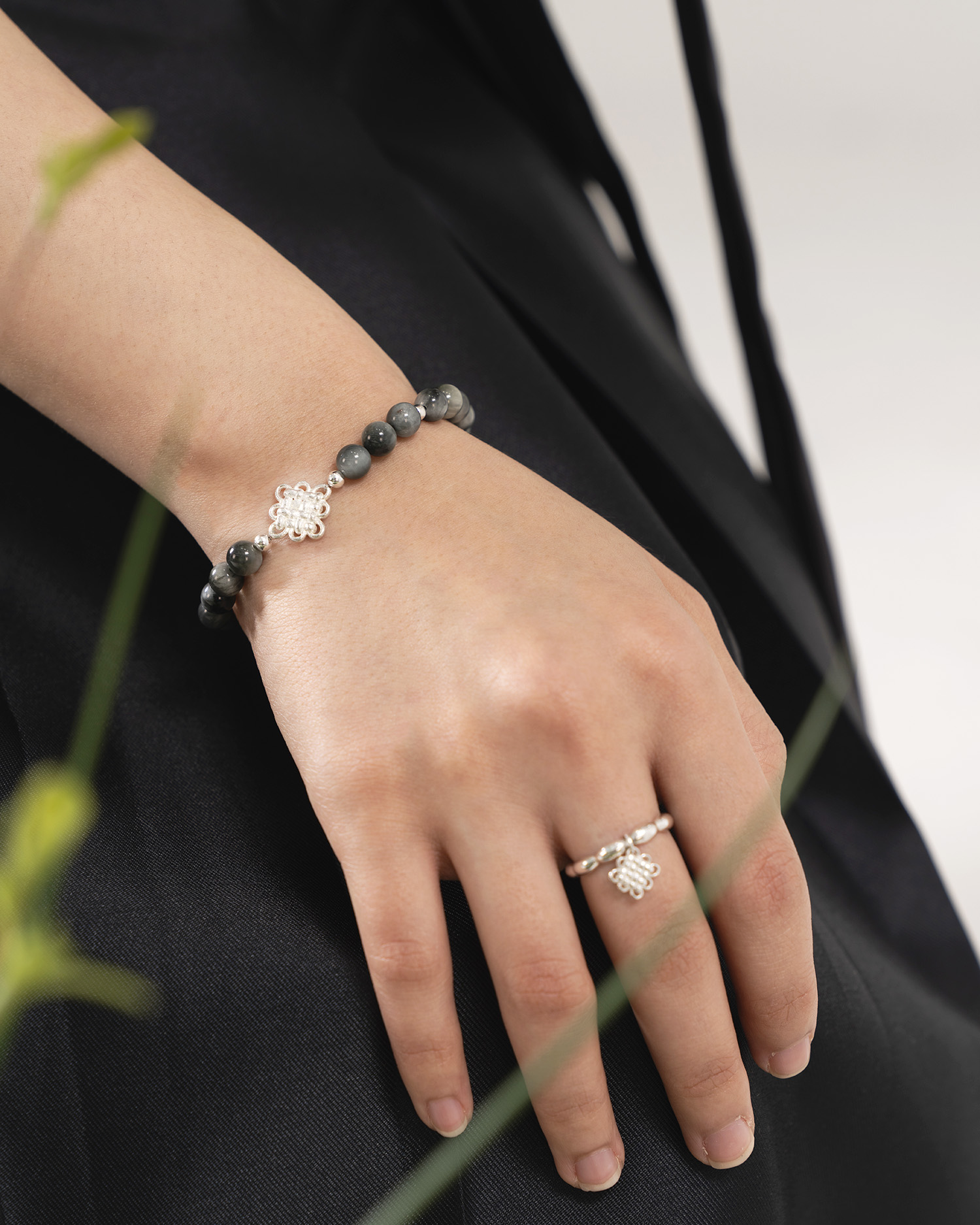 Obsidian Bloom – Bracelet - Image 3