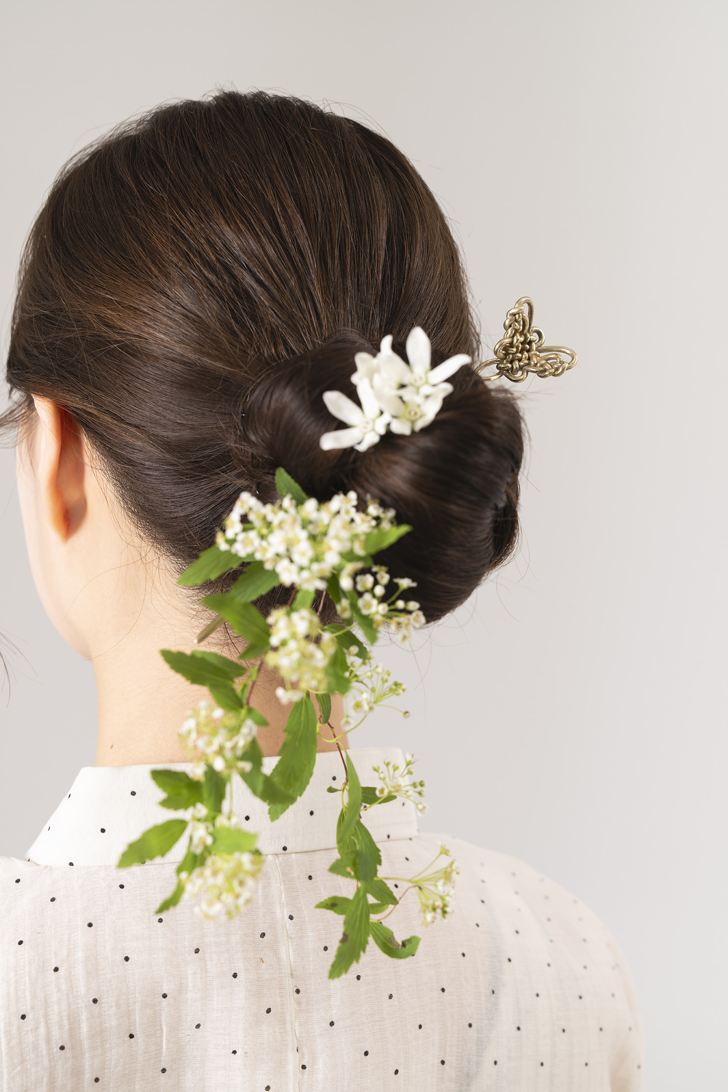 Lunar Spring – Drift Binyeo - Image 3
