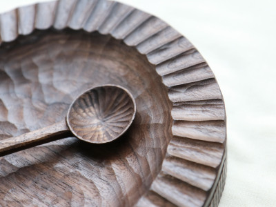 Walnut Round Plate