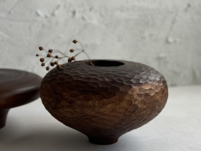 Amur maackia(Maackia amurensis) Carved Jar