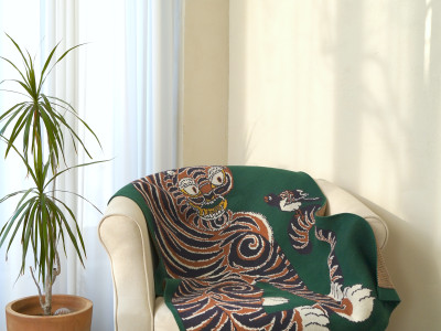 Tiger and Magpie Blanket