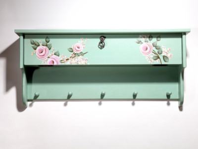 Rose Shelf
