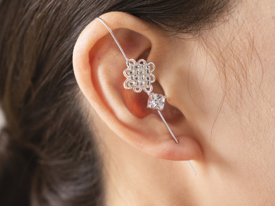 Gukhwa (Chrysanthemum) Knot Ear Crawler