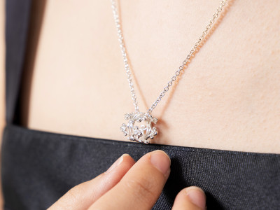 Woven Bloom Necklace