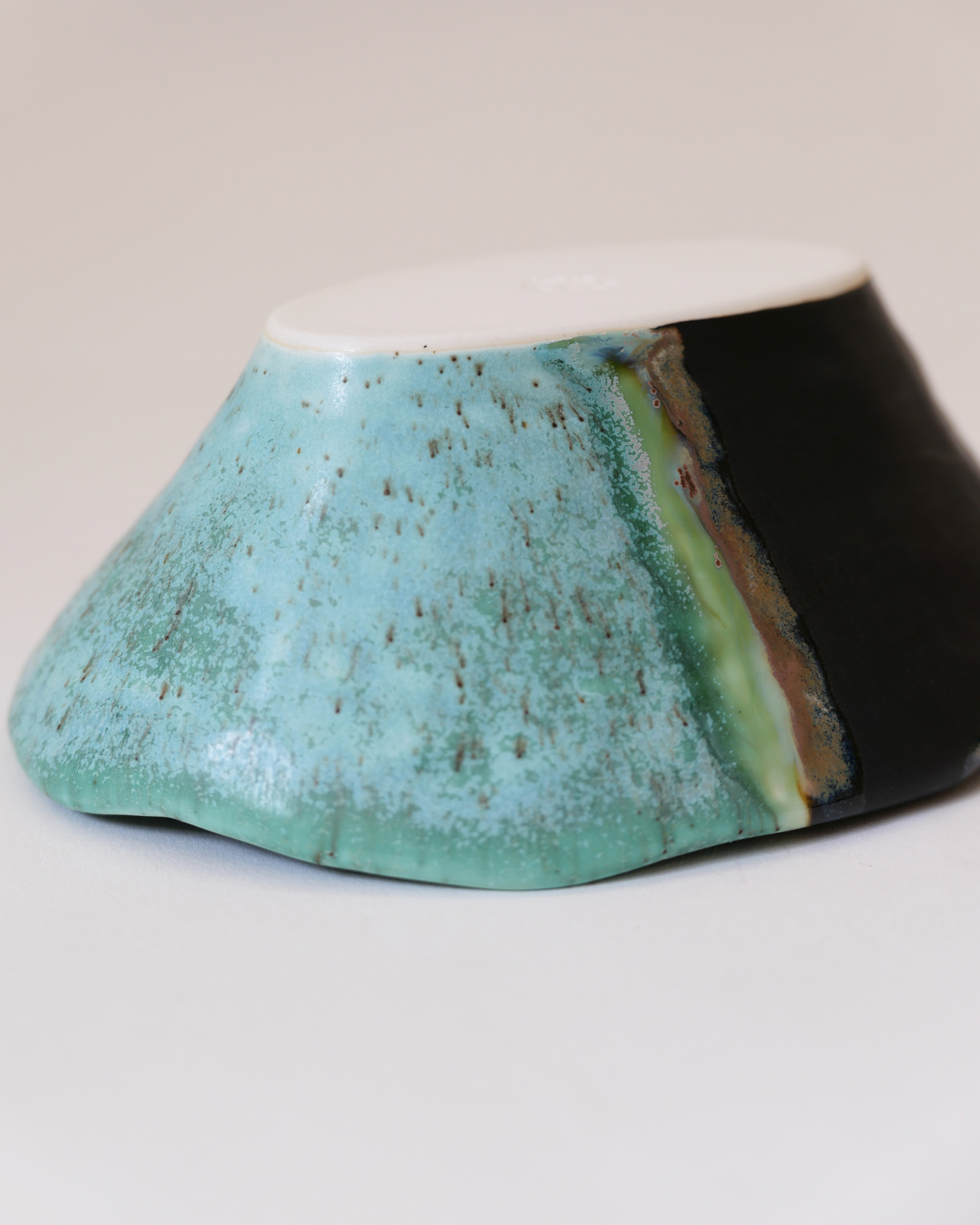 Bowl 01 - Black - Image 5