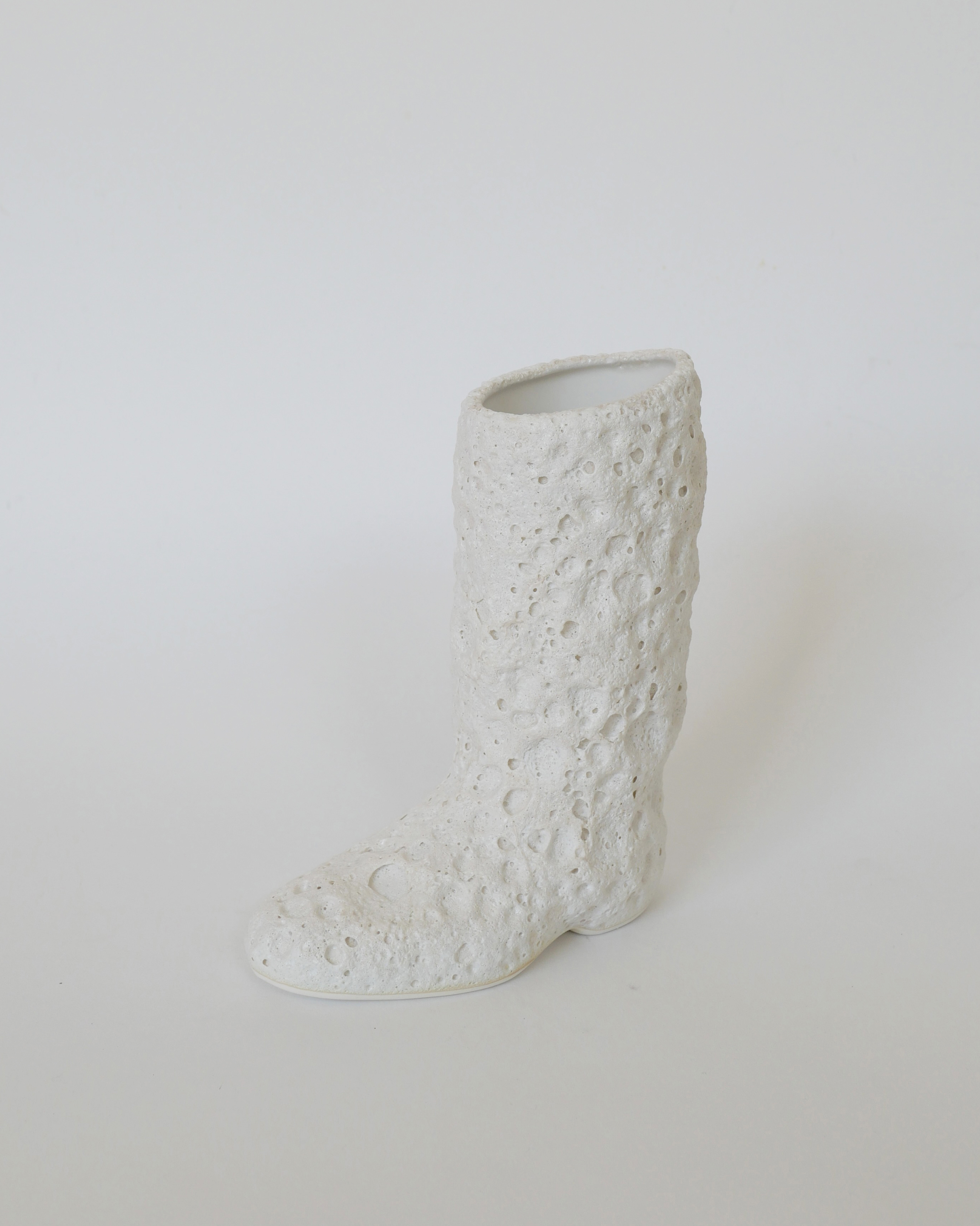 Boots vase-White - Image 3
