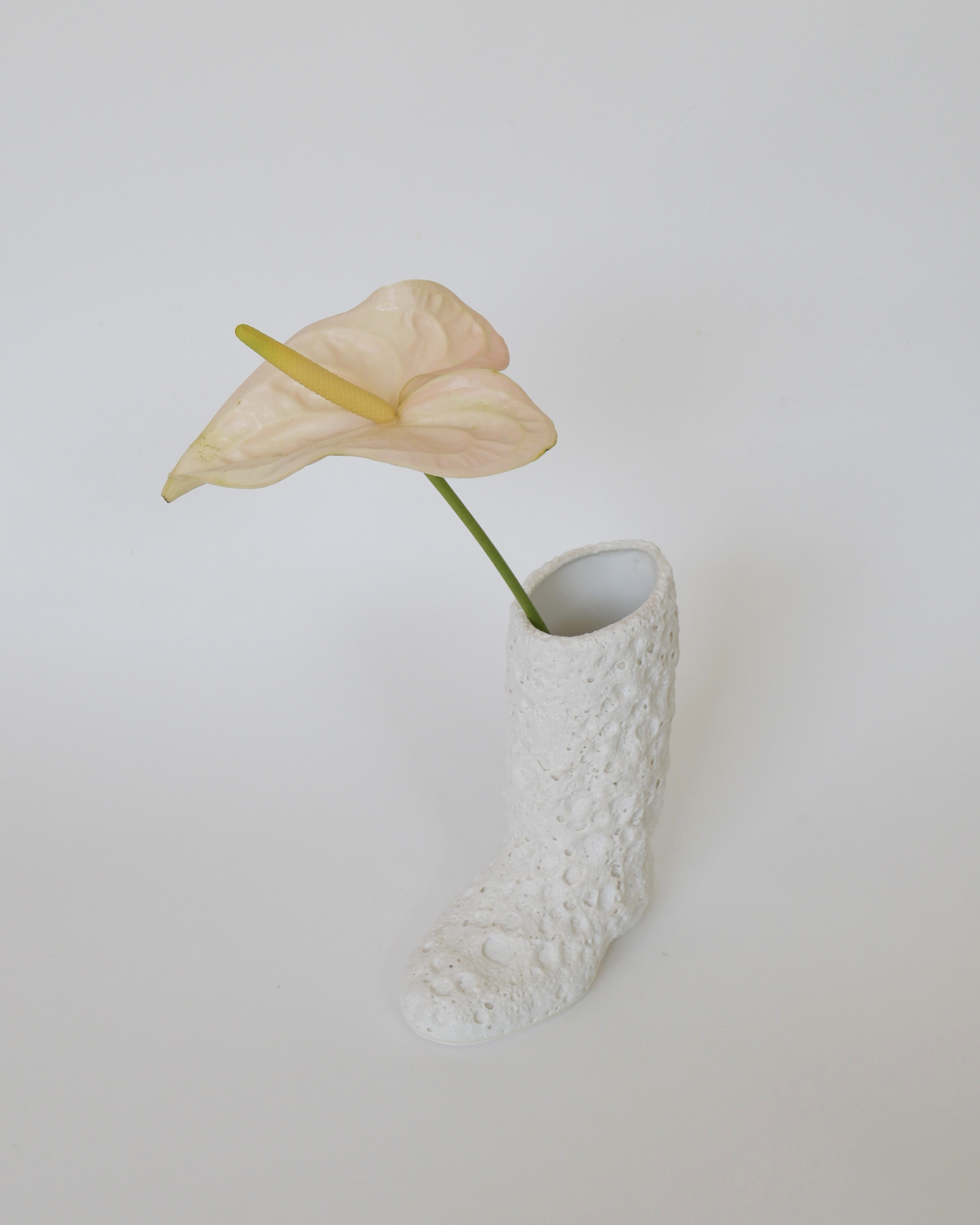 Boots vase-White