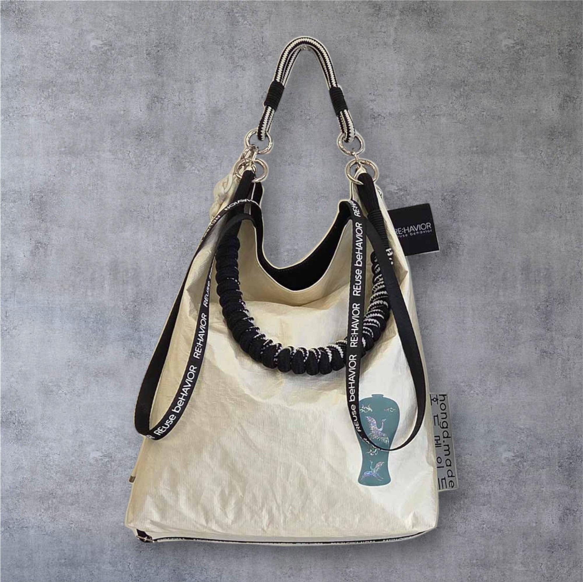 m.o.p  hobo bag _ Celadon/Moon jar - Image 3