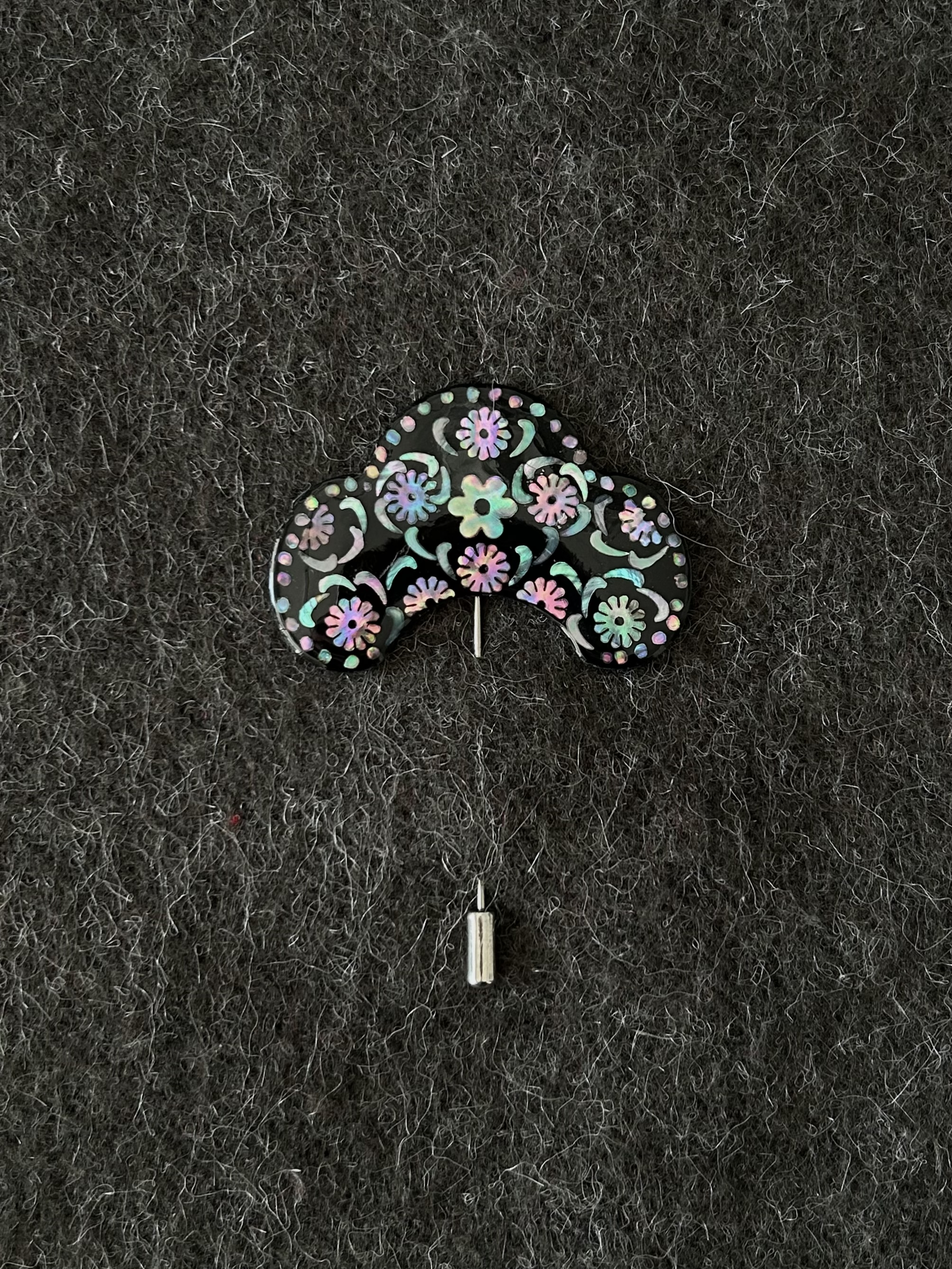 Chrysanthemum Scroll Brooch