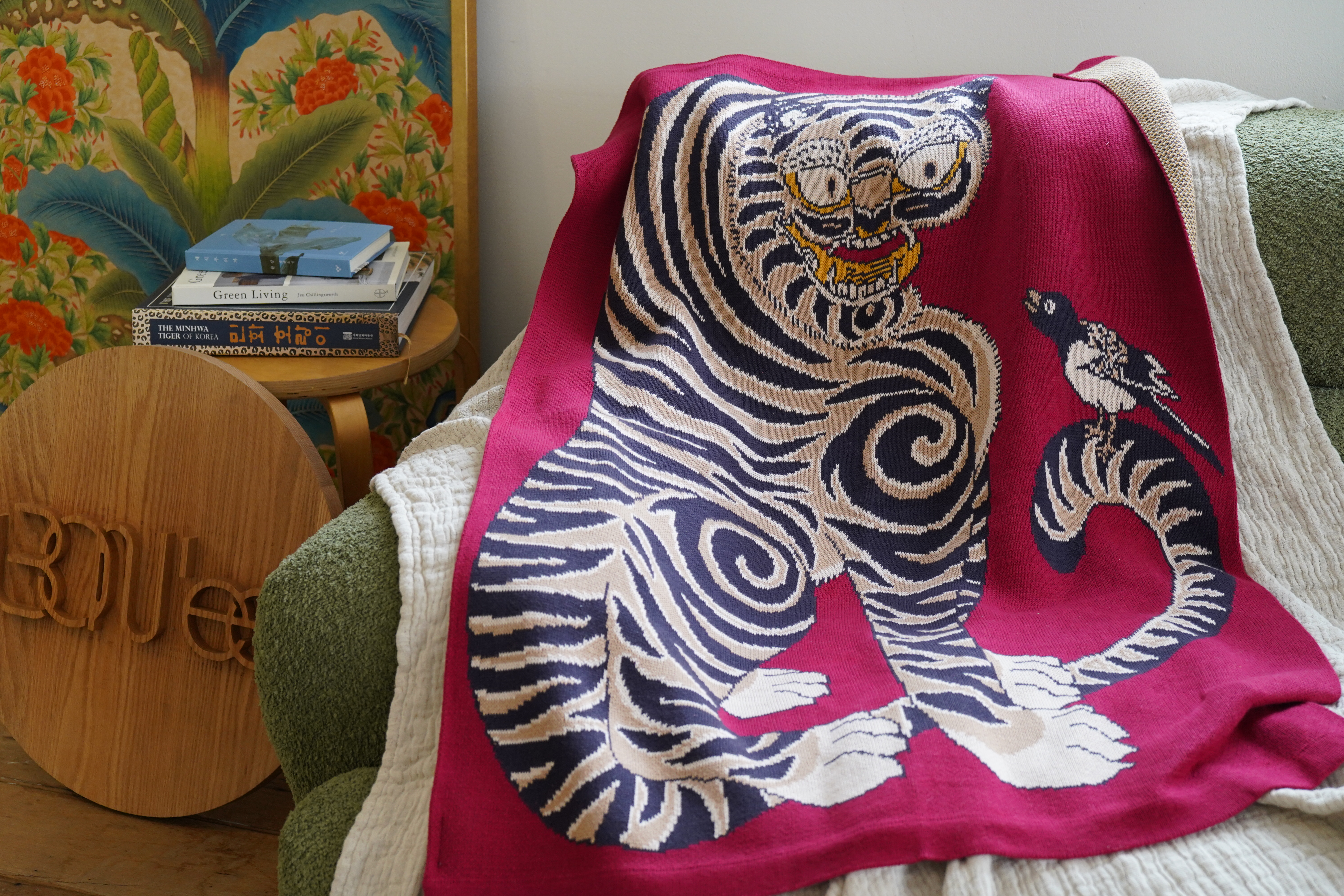 Tiger and Magpie Blanket - Image 3