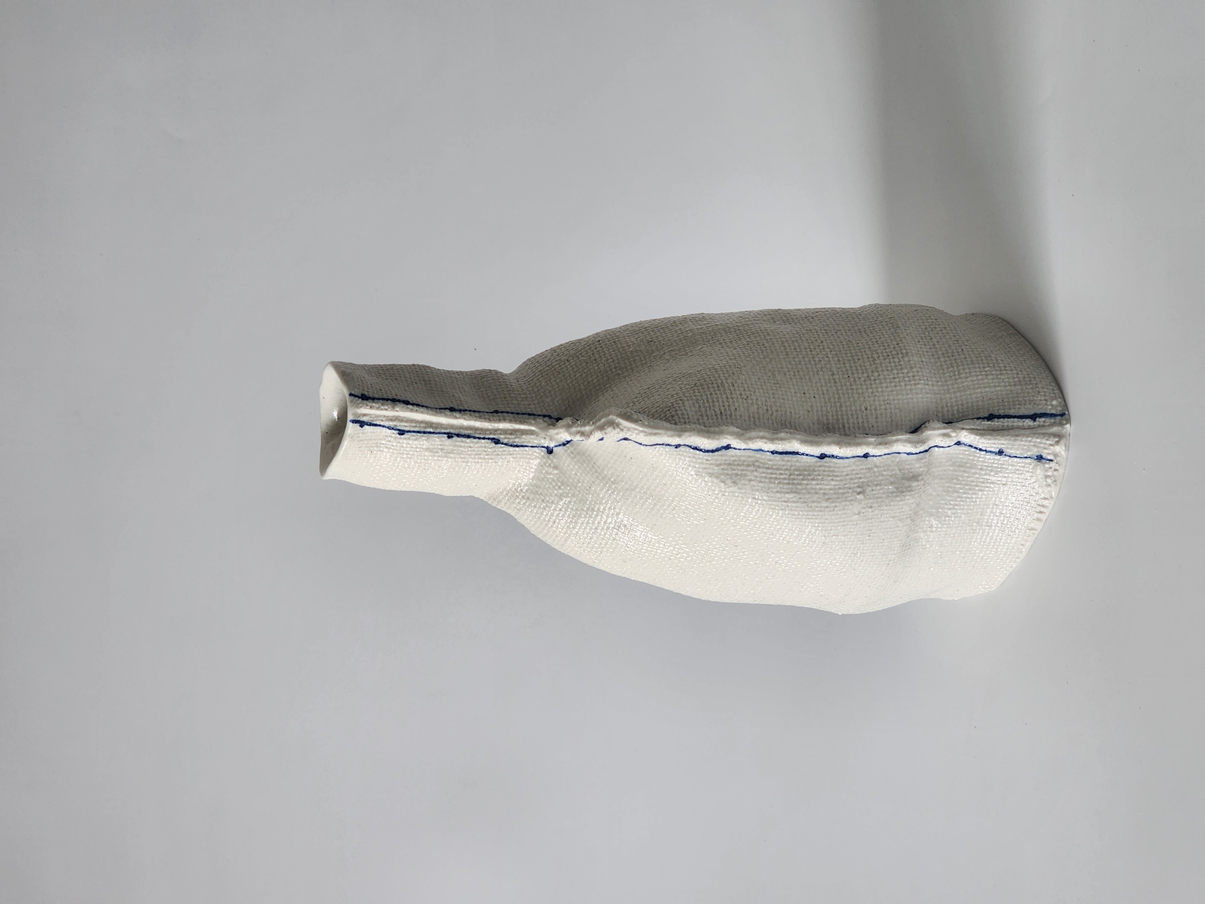 Square-shouldered vase - Image 4