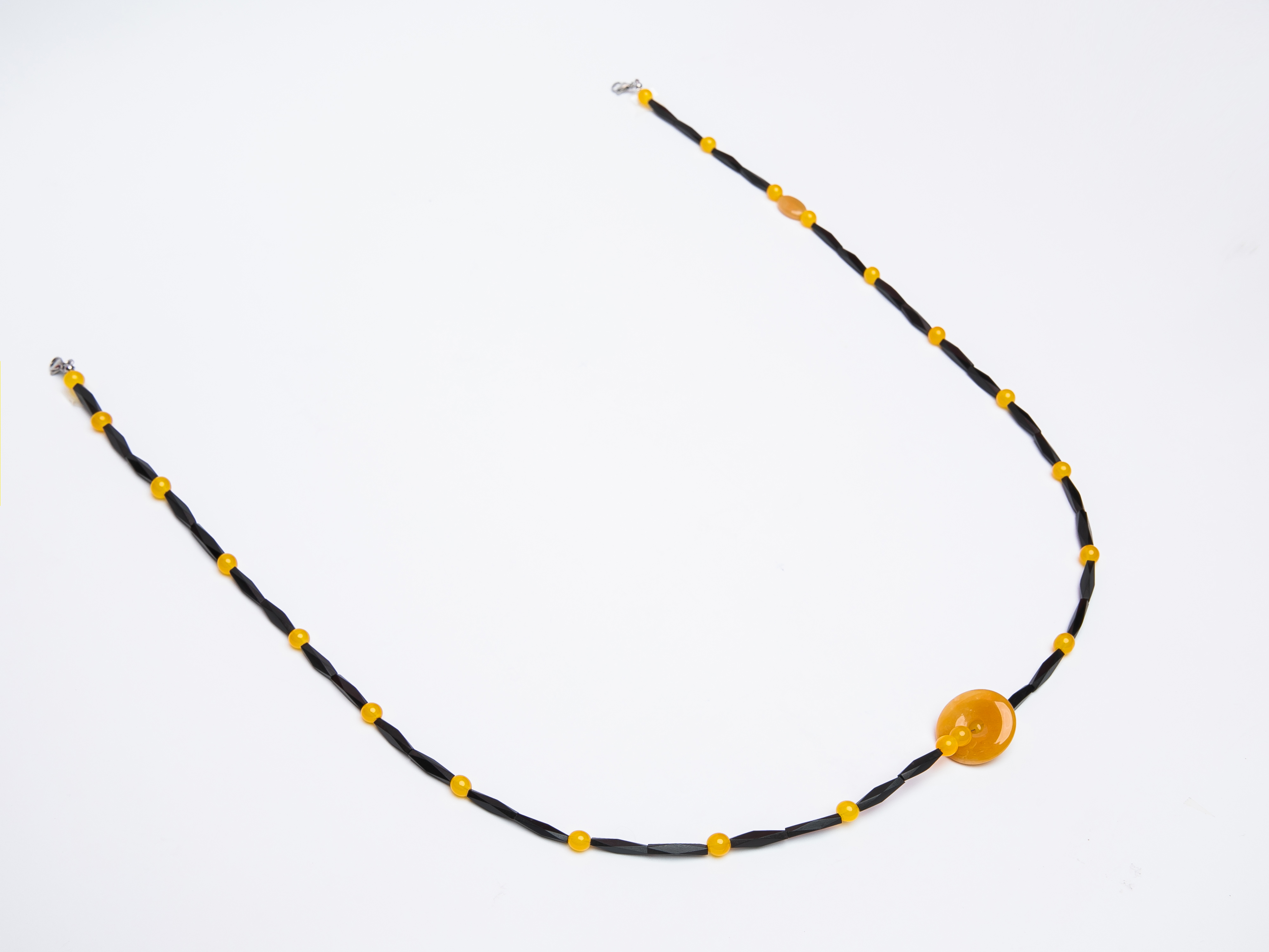 Yellow Jade Hat String - Image 3