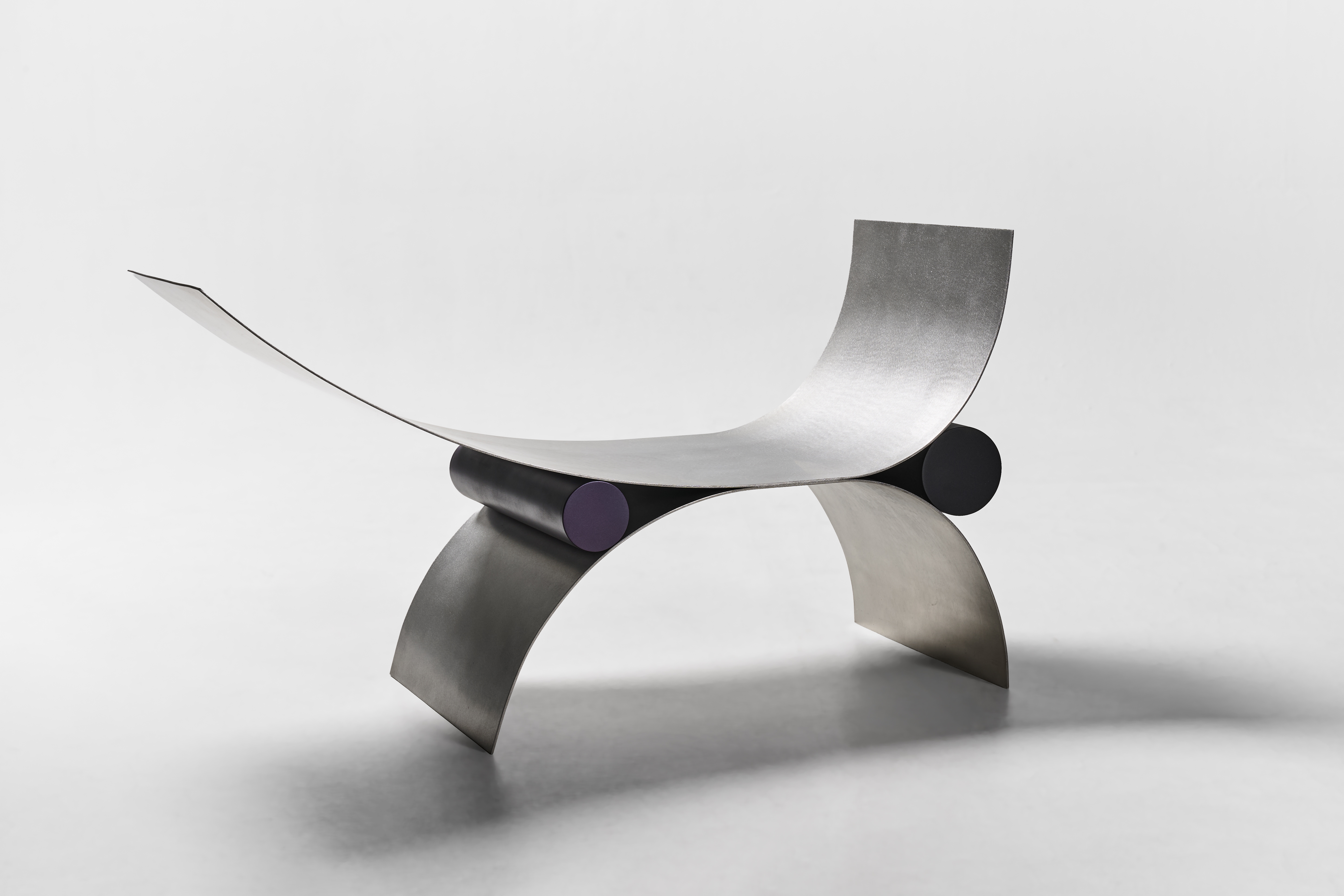 Diverging moment in purple - Image 2