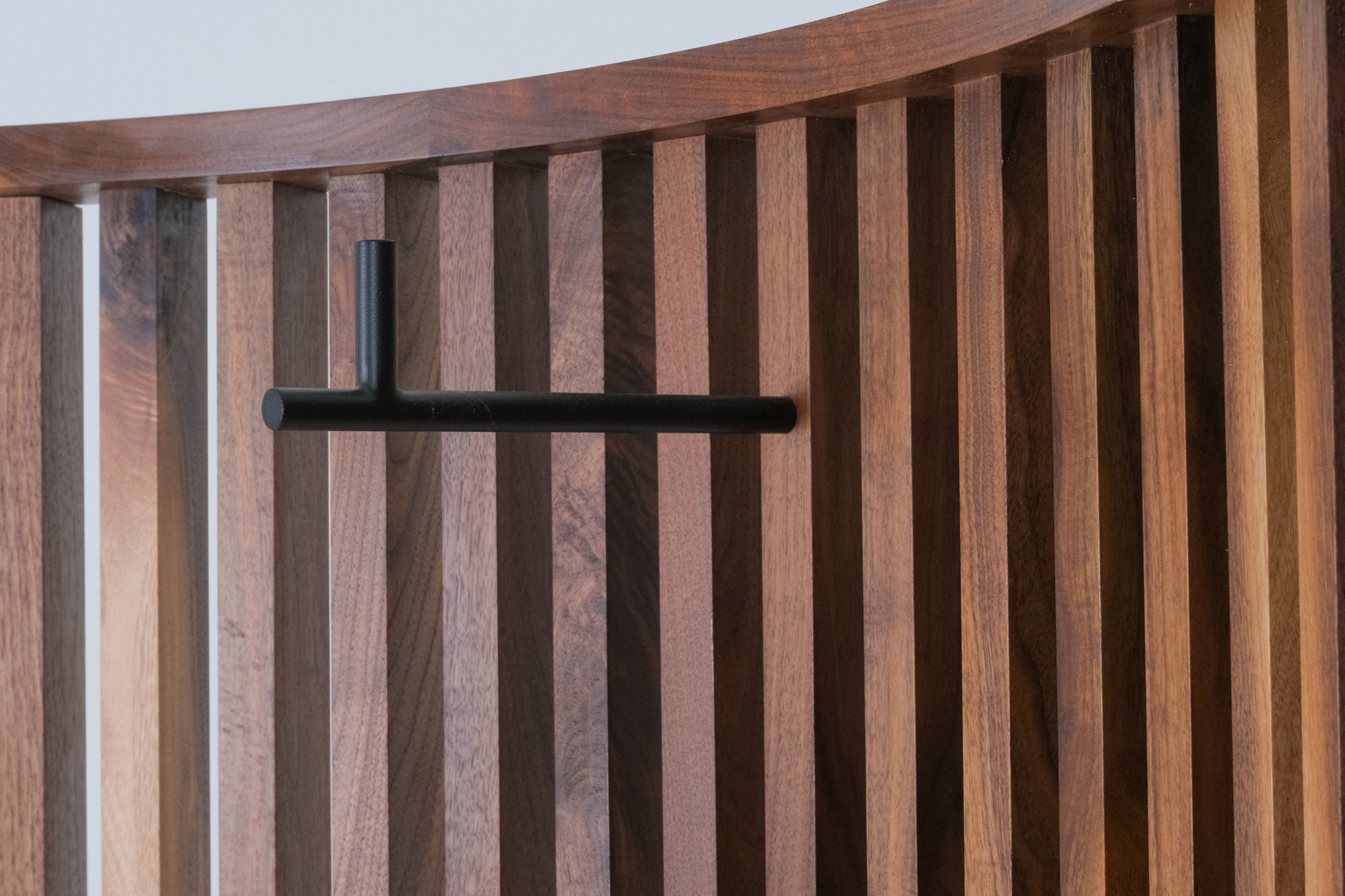 Hidden_hanger - Image 2