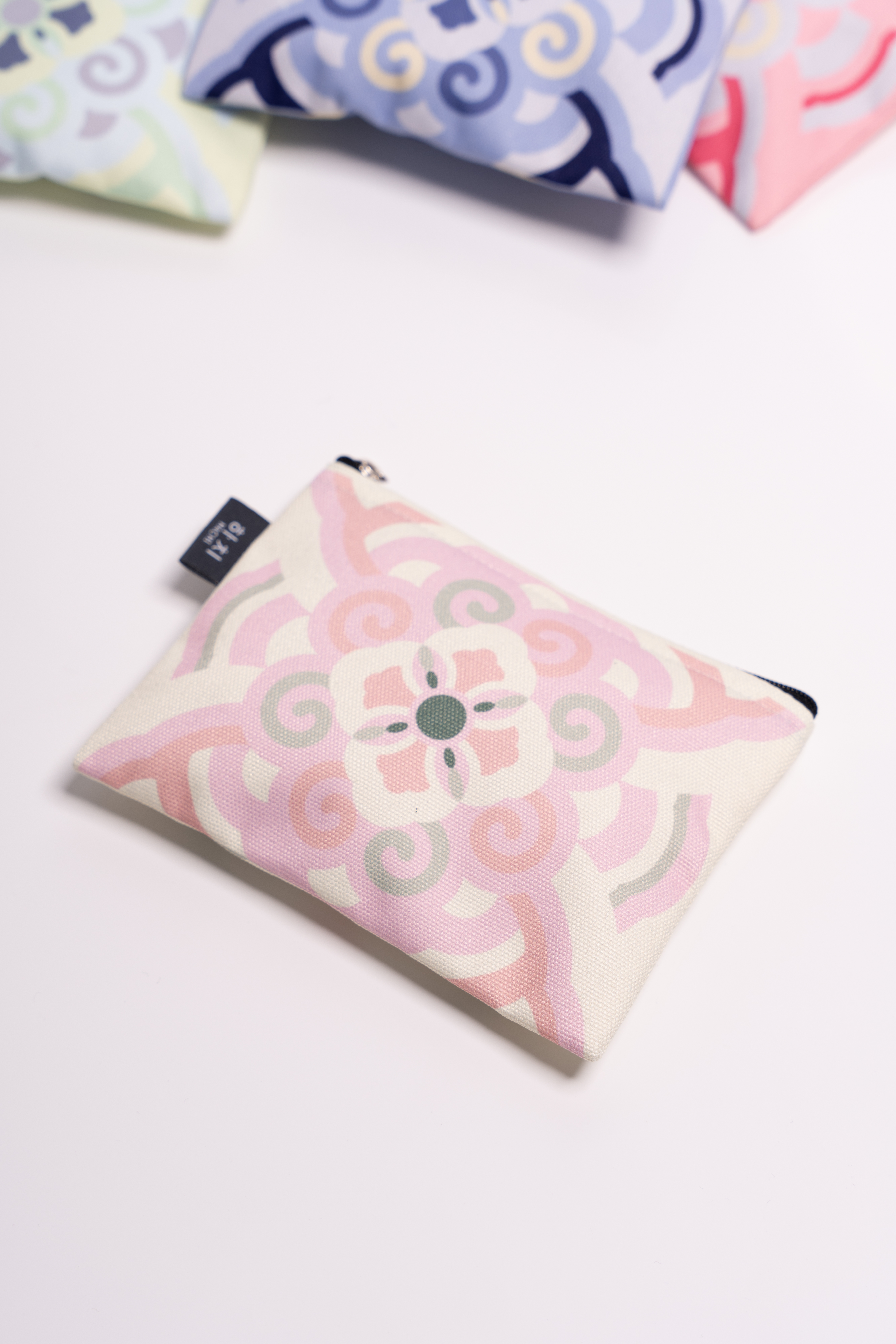 Dancheong Juhwamun Pouch - Image 3