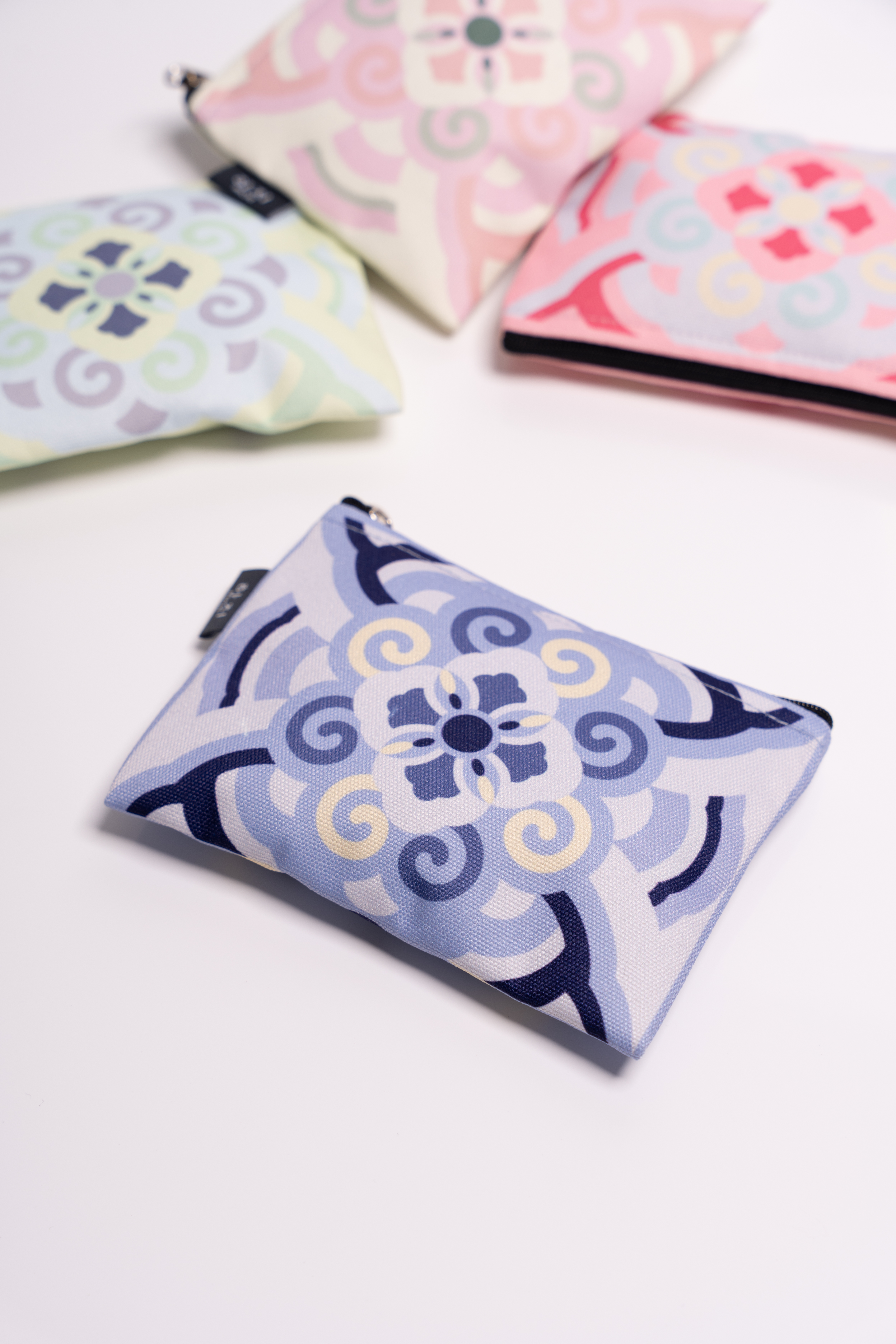 Dancheong Juhwamun Pouch - Image 5