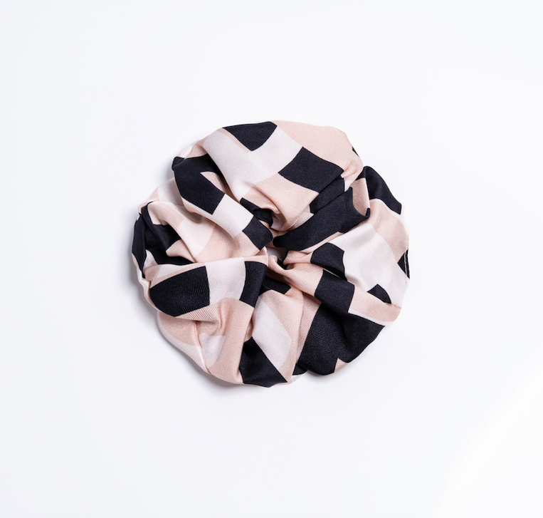 Dancheong  Silk scrunchie - Image 5