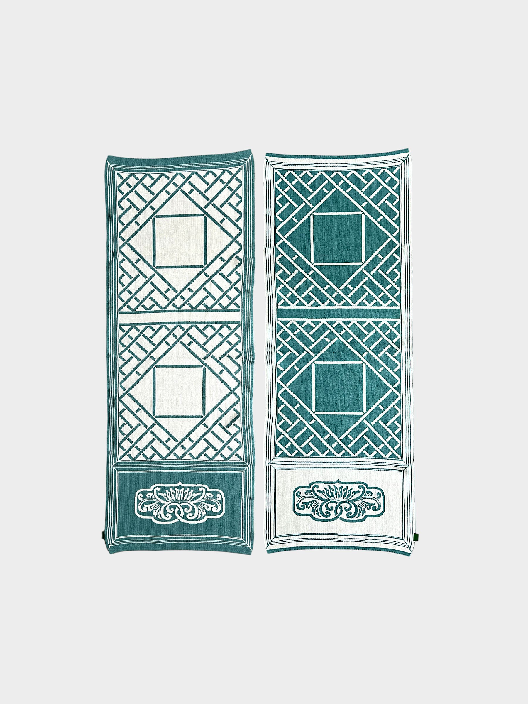 Palace Portal Knit Blanket 3