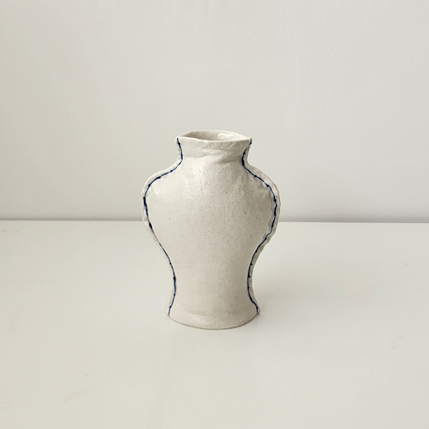Maebyeong-Shaped Vase (M)